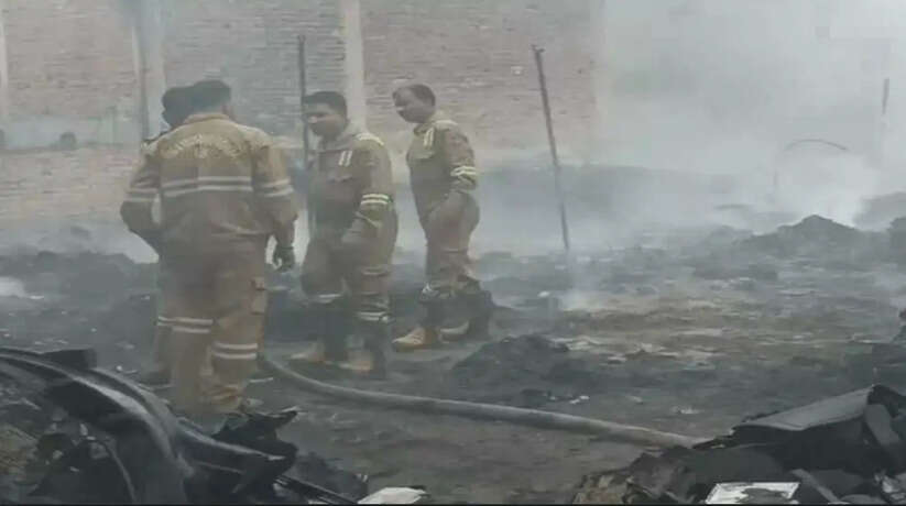 #PrayagrajNews #KareliFire #Prayagraj #UPNews #BreakingNews #UttarPradesh