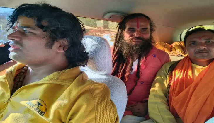 अयोध्या धाम के पूज्य संत स्वामी दिव्यानंद महाराज तथा विजय राघव दास वेदांती कुंभ मेले के लिए रवाना