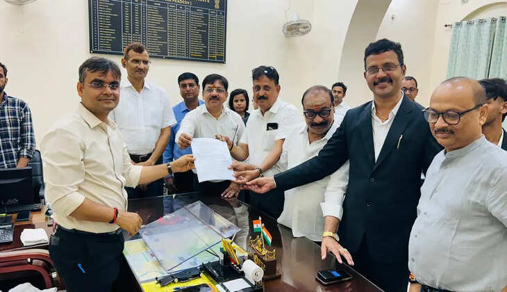 विभाजन की त्रासदी का पूरा सच जानना जरूरी, अधिवक्ताओं ने राष्ट्रपति के नाम सौंपा ज्ञापन