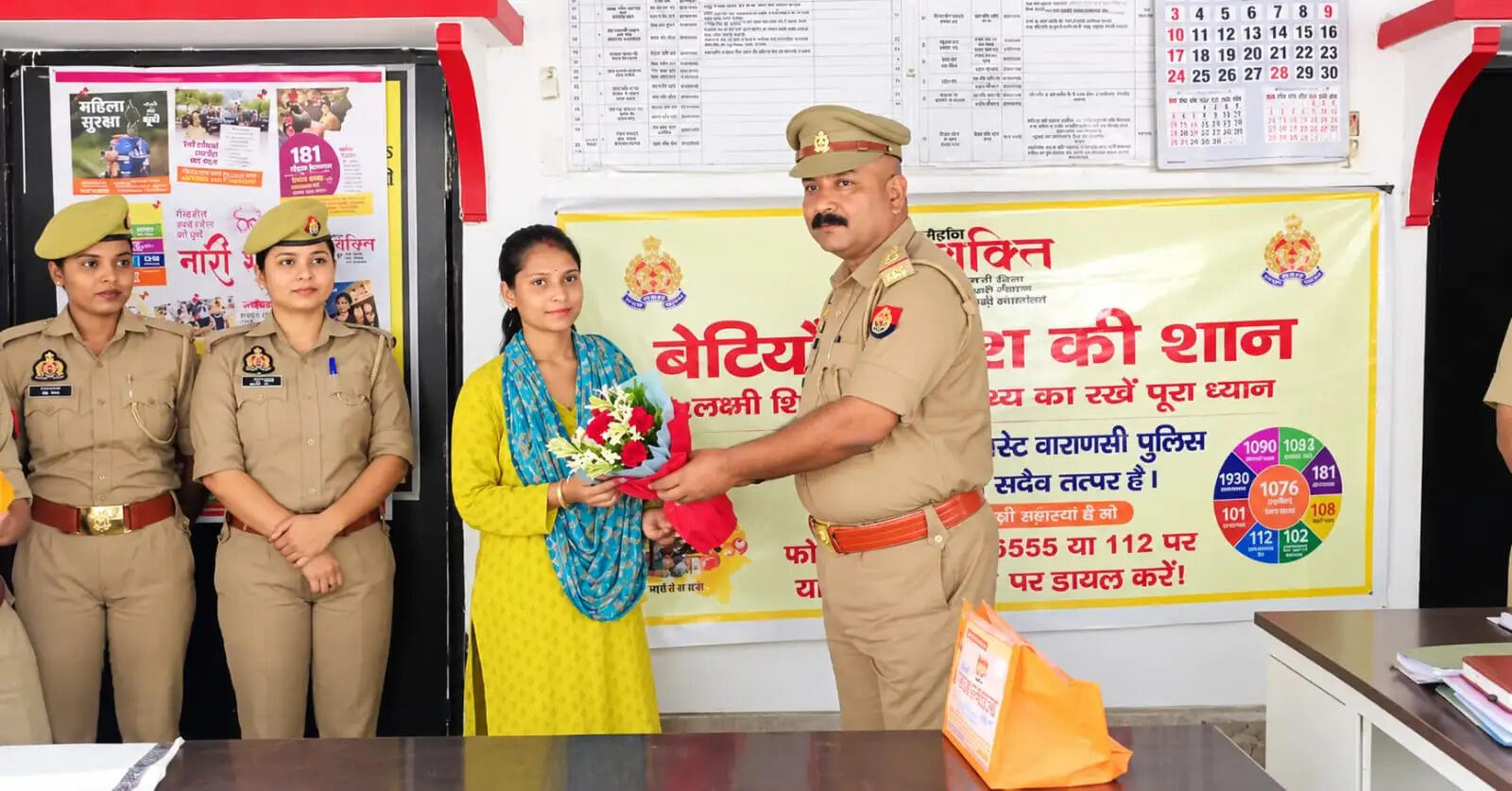 पुलिस के मुताबिक, पिछले वर्ष कुछ महिलाओं के पारिवारिक विवाद सामने आए थे। थाना सिगरा की मिशन शक्ति टीम ने संबंधित मामलों में बातचीत और समझाइश के माध्यम से विवाद शांत कराने तथा महिलाओं की समस्याओं के समाधान का प्रयास किया था। पुलिस का कहना है कि इन प्रयासों के बाद संबंधित महिलाएं अपने परिजनों के साथ खुशी से रह रही हैं। इन्हीं प्रयासों और पारिवारिक संबंधों में सुधार के प्रतीक के रूप में उन्हें सम्मानित किया गया।