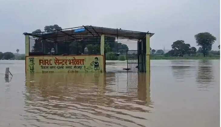 मिर्जापुर में बाढ़ से बड़ी राहत, जलस्तर घटा तो खुले प्रभावित रास्ते