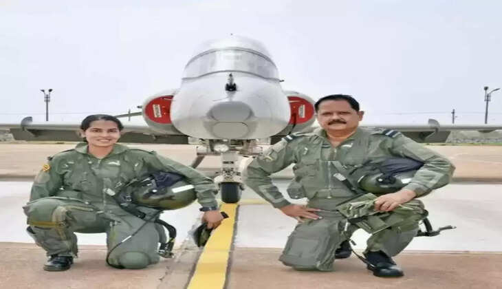 Daughter flew fighter jet with father, history became in Indian Air Force, see photos