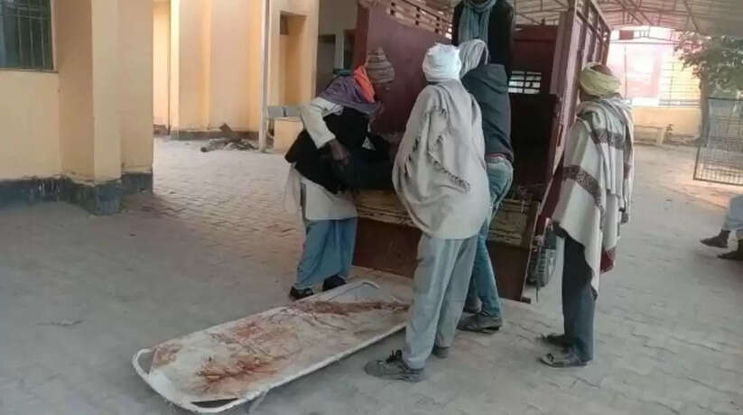 Chandauli News: चंदौली में अज्ञात कारण एक युवक की कुएं में डूबने से हुई मौत, शव को लाया गया जिला मोर्चरी