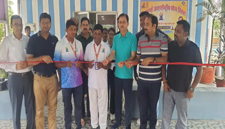 आईजीएल गोरखपुर में अंतर्राष्ट्रीय योग दिवस पर विशेष योग शिविर का आयोजन, कर्मचारियों ने लिया स्वस्थ जीवन का संकल्प