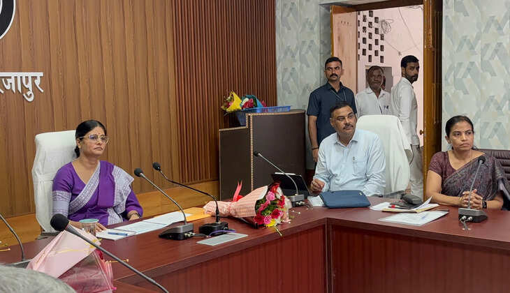 &nbsp;मीरजापुर में अनुप्रिया पटेल ने जल जीवन मिशन की समीक्षा, हर मजरे तक पहुंचेगा नल का पानी