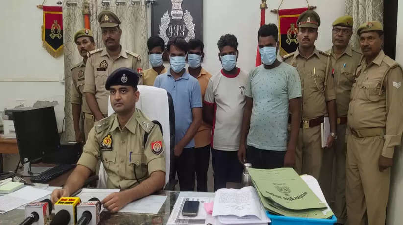 Varanasi News: वाराणसी राजातालाब पुलिस ने चोरी के मुकदमे में 5 अभियुक्तों को किया गिरफ्तार