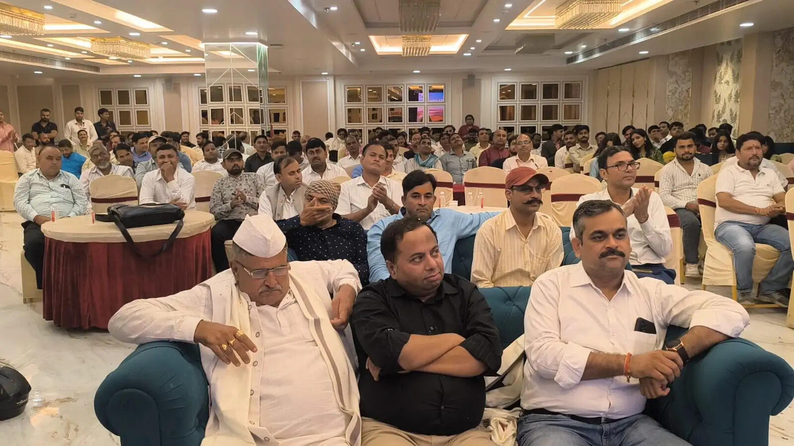 इस अवसर पर अरुण कुमार सिंह ने कहा कि 2000 घरों को सौर ऊर्जा से जोड़ना कंपनी की यात्रा का एक महत्वपूर्ण पड़ाव है। उन्होंने कहा कि उत्तर प्रदेश के 18 जिलों और बिहार में कंपनी के कार्य का विस्तार हुआ है और आने वाले समय में अधिक से अधिक घरों को सौर ऊर्जा से जोड़ने का लक्ष्य है।