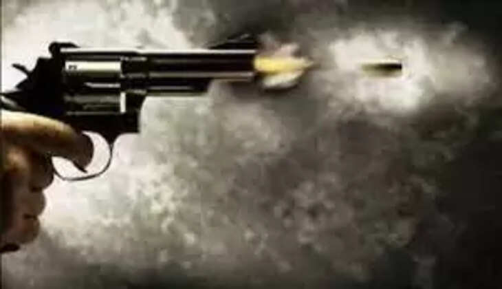 प्रयागराज में बदमाशों ने सरेआम बालू सप्लायर को मारी गोली, मचा हड़कंप