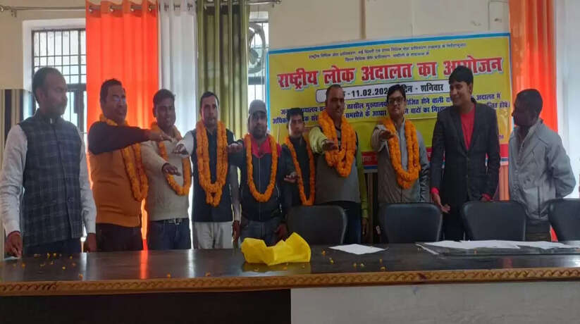Chandauli News: सदर तहसील में संपन्न हुआ लेखपाल संघ का चुनाव, संदीप सिंह बने अध्यक्ष