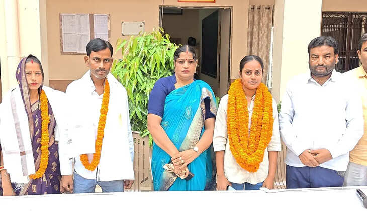 Varanasi news: पान दुकानदार की बेटी मुस्कान को मिली 21 लाख की स्कॉलरशिप...