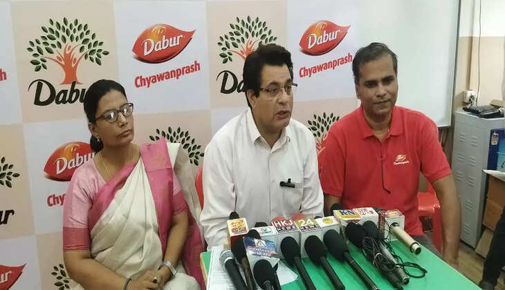 Varanasi News: प्रतिरोधक क्षमता बढ़ाने वाले डाबर च्यवनप्राश के साथ करें मानसून का स्वागत