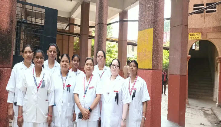नर्सिंग संवर्ग की 13 सूत्रीय मांगों को लेकर वाराणसी में विरोध, आंदोलन तेज करने की तैयारी