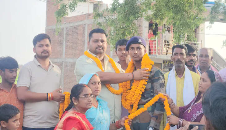 चंदौली के बेटे ने बढ़ाया गांव का मान! अग्निवीर बनकर लौटे सत्यम प्रजापति का ढोल-नगाड़ों से हुआ भव्य स्वागत