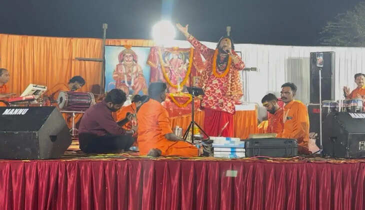 अमटौरा में भव्य भजन संध्या, नन्दू मिश्रा के भजनों पर झूमे श्रद्धालु