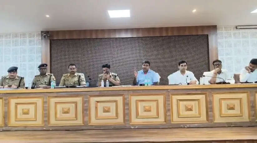 बकरीद को लेकर प्रशासन अलर्ट, डीएम-एसएसपी ने की उच्चस्तरीय बैठक