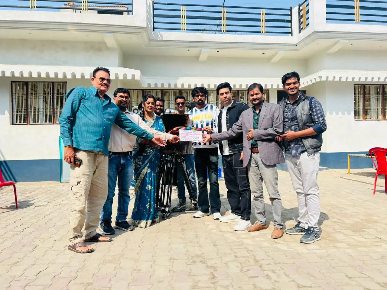 Varanasi News: भोजपुरिया हॉट केक अंजना सिंह की फिल्म प्रोडक्शन नंबर वन का भव्य मुहूर्त के साथ शूटिंग शुरू