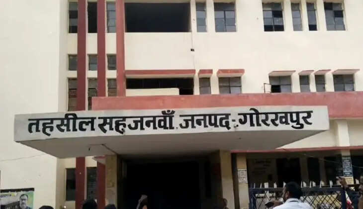 &nbsp;खाद गड्ढे की जमीन पर रास्ता निर्माण को लेकर ग्रामीणों में आक्रोश, जांच की मांग