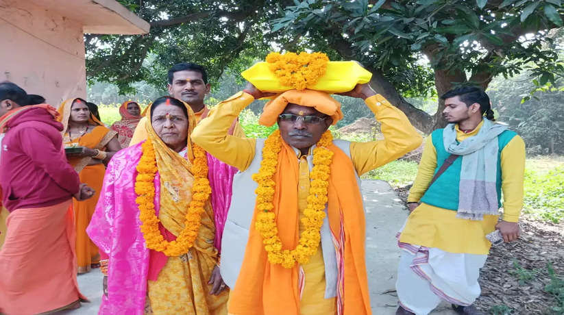 गोरखपुर में धूप धाम से निकाली गयी श्रीमद् भागवत ज्ञान यज्ञ की कलश यात्रा