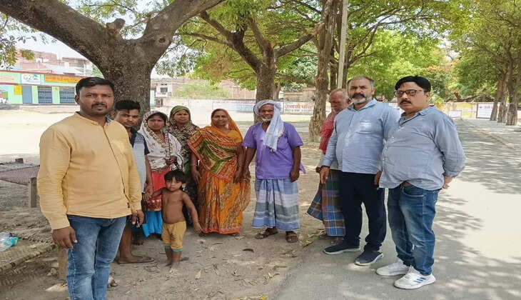 Varanasi News: एडीसीओ और एडीओ &nbsp;ने की मतदान प्रतिशत बढ़ाने की की अपील, हरहुआ और लहरतारा मे चलाया जागरूकता अभियान