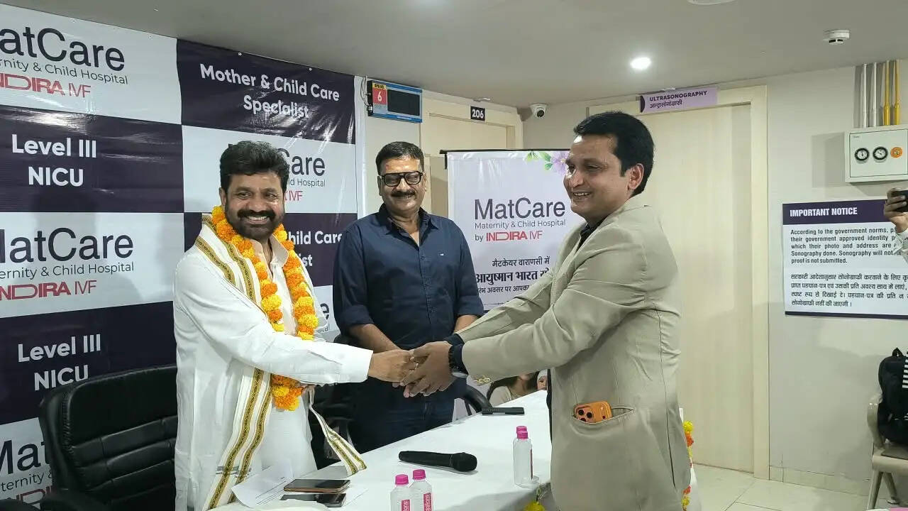 उन्होंने कहा कि वाराणसी में आयुष्मान भारत योजना के तहत विशेषज्ञ पीआईसीयू और एनआईसीयू सुविधाओं का लाभ पात्र परिवारों को मिलना सकारात्मक पहल है। आर्थिक स्थिति चाहे जैसी हो, प्रत्येक नवजात को बेहतर और सुरक्षित चिकित्सा देखभाल मिलनी चाहिए।