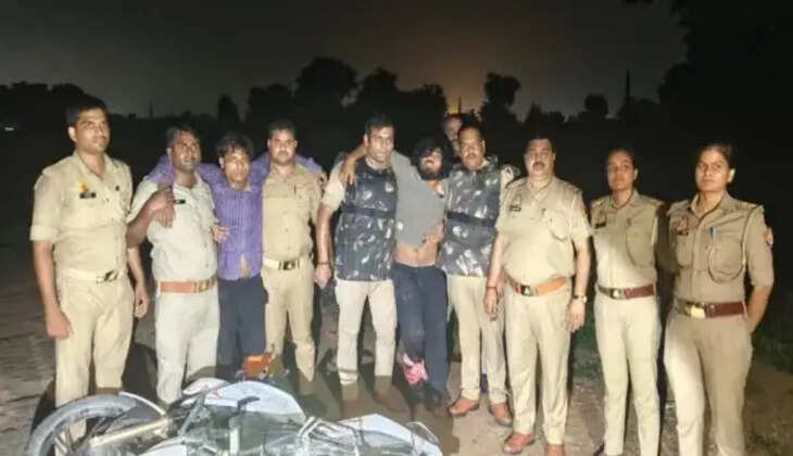 पशु तस्करों से मुठभेड़! फायरिंग-पथराव के बीच एक गिरफ्तार, पिकअप पलटने से गोवंश की मौत