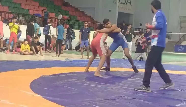  मैहर महोत्सव के अवसर पर दो दिवसीय महिला एवं पुरुष दंगल का आयोजन https://livebharatnews.in/uttar-pradesh/ayodhya/twoday-womens-and-mens-riots-organized-on-the-occasion-of/cid15435495.htm