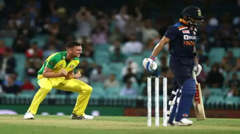  भारतीय क्रिकेट टीम सितंबर में आस्ट्रेलिया के खिलाफ तीन टी20 मैचों की घरेलू श्रृंखला खेलेगी ।  फॉक्स स्पोटर्स डॉट कॉम डॉट एयू की रिपोर्ट के अनुसार ,‘‘ आस्ट्रेलिया टीम जिम्बाब्वे, न्यूजीलैंड, वेस्टइंडीज , इंग्लैंड और भारत के खिलाफ तीन तीन टी20 मैच खेलेगी ।’’  यह श्रृंखला अक्टूबर नवंबर में आस्ट्रेलिया में होने वाले टी20 विश्व कप की तैयारी के लिये होगी ।  अगले साल आस्ट्रेलिया को चार टेस्ट मैचों के लिये फरवरी मार्च में भारत का दौरा करना है । भारतीय टीम को नौ से 19 जून तक दक्षिण अफ्रीका के खिलाफ पांच मैचों की टी20 श्रृंखला खेलनी है ।  भारतीय टीम एक जुलाई से इंग्लैंड के खिलाफ पांचवां और आखिरी टेस्ट खेलेगी जो पिछले साल कोरोना महामारी के कारण स्थगित कर दिया गया था ।  भारत को इंग्लैंड के खिलाफ तीन टी20 और तीन वनडे मैच भी खेलने हैं ।