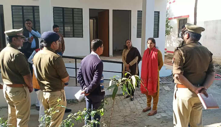 थाना समाधान दिवस में प्राप्त शिकायतों का हो समुचित निस्तारित: जिलाधिकारी