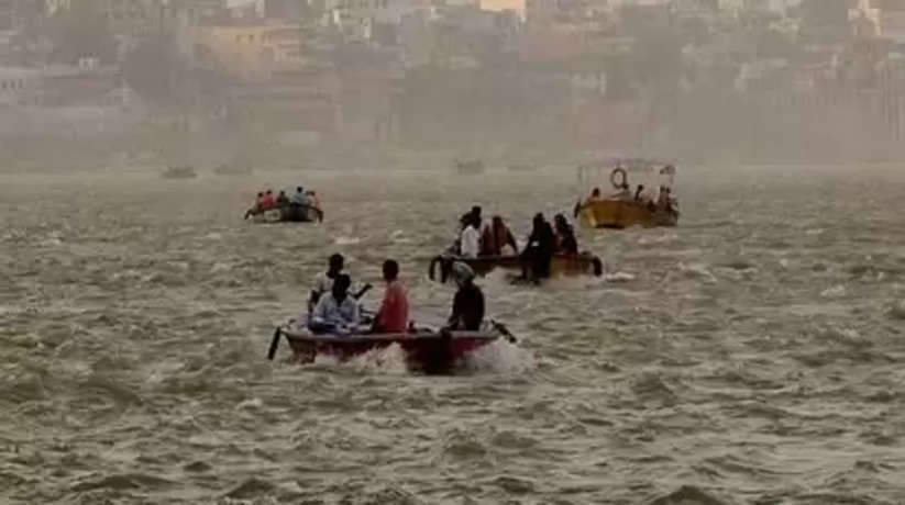 Varanasi Weather: ​​​​​​​वाराणसी के लोगों को गर्मी से मिलेगी राहत! तीन-चार दिन तक भारी बारिश की संभावना