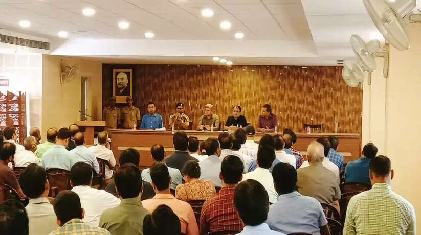 बिना ‘फायर एनओसी’ के भर्ती नहीं होंगे नये मरीज, फायर एनओसी बनवाने में आ रही दिक्कतों का होगा समाधान