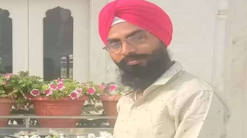 Varanasi news: गुरुद्वारे के सेवादार ने फांसी लगाकर की आत्महत्या, यहा पढ़िये पूरी ख़बर...
