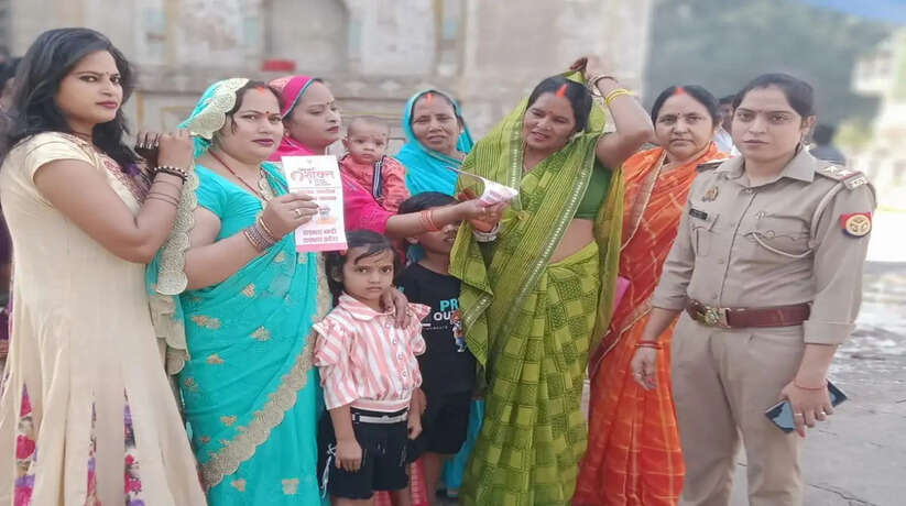 Chandauli News: चन्दौली में चलाया गया शक्ति दीदी अभियान, महिलाओं को किया गया जागरूक