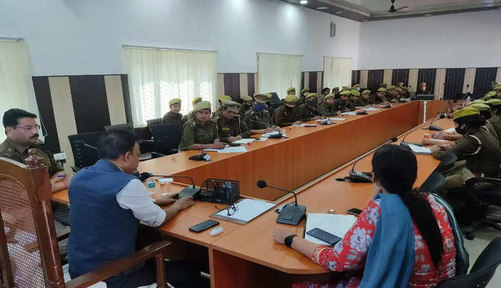 रायबरेली में महिला हेल्प डेस्क पर नियुक्त महिला पुलिसकर्मियों की गोष्ठी का आयोजन