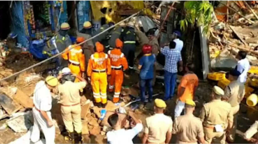 प्रयागराज बिल्डिंग की दूसरी मंजिल का छज्जा गिरने से तीन युवकों की दबकर मौके पर मौत आधा दर्जन से ज्यादा लोग घायल हैं