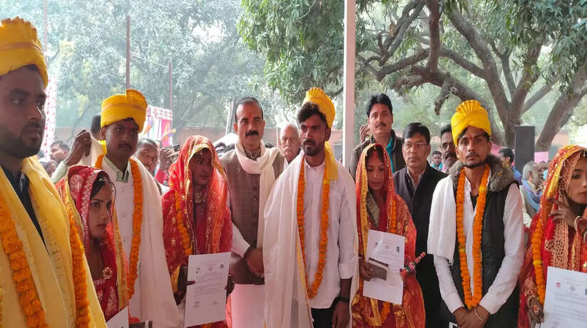 चन्दौली धानापुर में मुख्यमंत्री सामूहिक विवाह योजना के तहत 46 जोड़ों का विवाह संपन्न