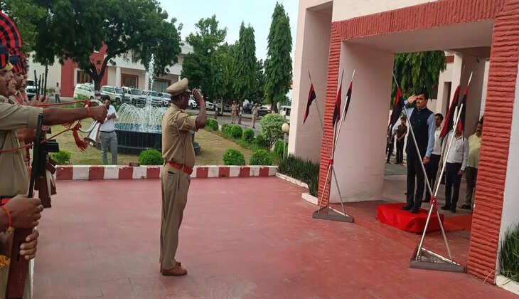 गोरखपुर के नए मंडलायुक्त इंद्र विक्रम सिंह ने संभाली कमान, सर्किट हाउस में भव्य स्वागत, गार्ड ऑफ ऑनर से किया गया सम्मानित