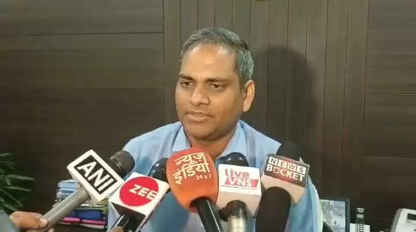 Kashi vishwanath: विश्वनाथ धाम गर्भगृह वायरल वीडियो पर बोले मुख्य कार्यपालक अधिकारी, जांच के बाद होगी कार्रवाई 