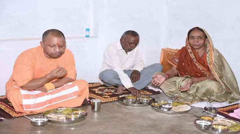 मुख्यमंत्री बनने के बाद सीएम योगी दूसरी बार पहुंचे अयोध्या, हुआ भव्य स्वागत
