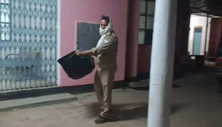 Chandauli News: चंदौली में मानवता को शर्मशार करने वाली घटना, कुएं&nbsp;में मिला नवजात बच्ची का शव, फैली सनसनी