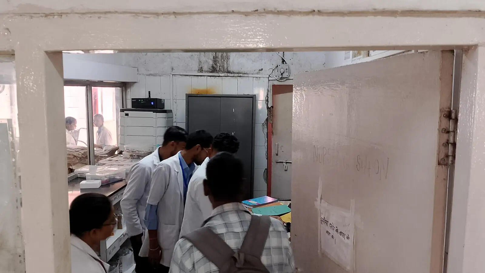 डिस्चार्ज पेपर में कथित त्रुटि से मरीज को मेडिकल क्लेम नहीं मिला, अस्पताल प्रबंधन पर लापरवाही का आरोप