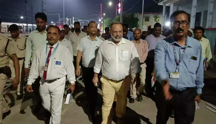 Madhubani News: डीआरएम ने किया जयनगर स्टेशन का निरीक्षण, दिए कई दिशा निर्देश