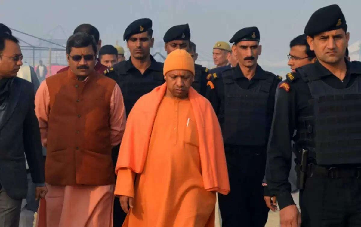 CM Yogi in varanasi: आज काशी आ रहे हैं सीएम योगी, CM Yogi के आगमन के मद्देनजर बनारस के प्रमुख मार्गों पर यातायात रहेगा प्रभावित, जाने रूट डायवर्जन प्लान...