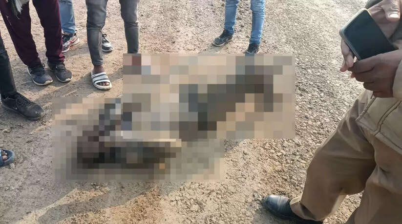 Chandauli hindi news: चंदौली में व्यक्ति का शव मिलने से क्षेत्र में फैली सनसनी...