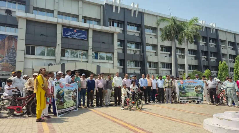 डीडीयू मंडल में &ldquo;मिशन लाइफ&rdquo; अभियान की शुरुआत, डीआरएम ने दिलाई हरित शपथ