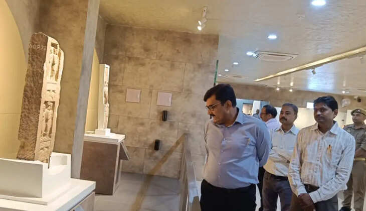 बौद्ध संग्रहालय में अंतरराष्ट्रीय ललित कला प्रदर्शनी का शुभारंभ, मंडलायुक्त ने सराही कलाकारों की प्रतिभा