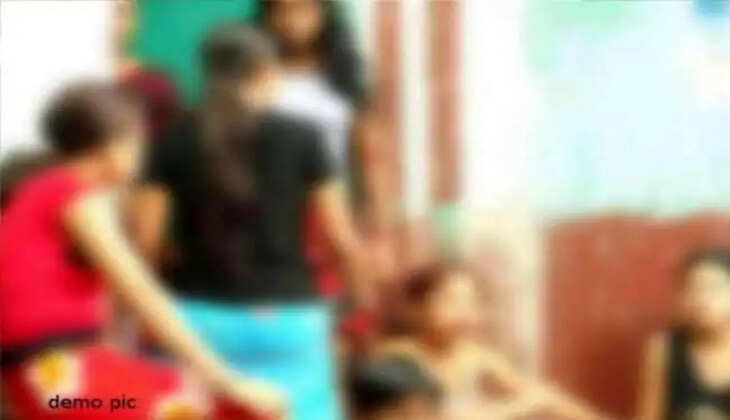 संचालिका व दो महिलाओं समेत चार गिरफ्तार