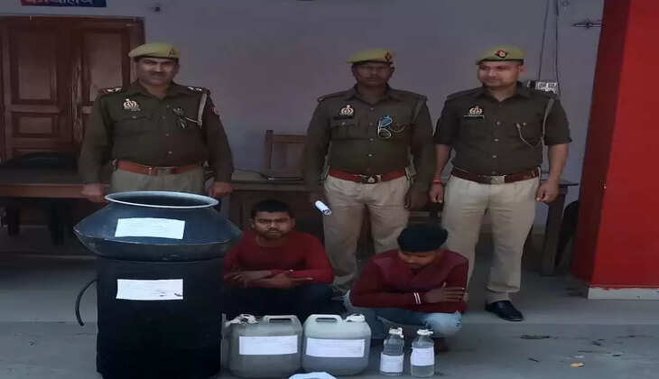 Ayodhya news: Kotwali police arrested two accused with illegal raw liquor and liquor making equipment