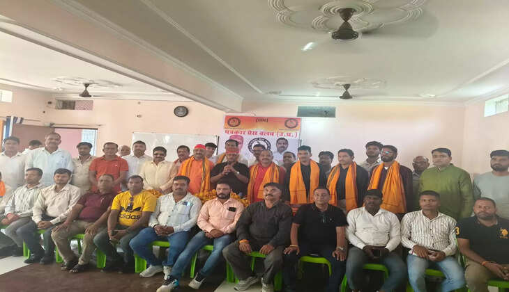 गुजारा भत्ता के साथ पत्रकारों का हो कैशलेस ईलाज़: घनश्याम पाठक