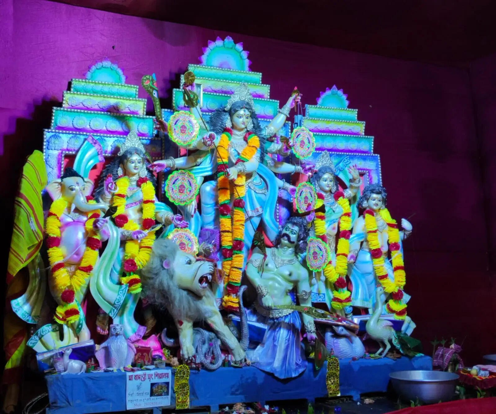 बंगाल की गलियों से दुनिया तक पहुंची दुर्गा पूजा की कहानी