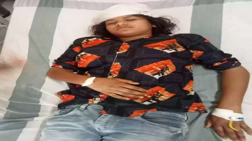 Varanasi News: जमीन के विवाद को लेकर घर में घुसकर पाटीदारों ने 14 वर्षीय नाबालिक लड़की को बेरहमी से मारा गया